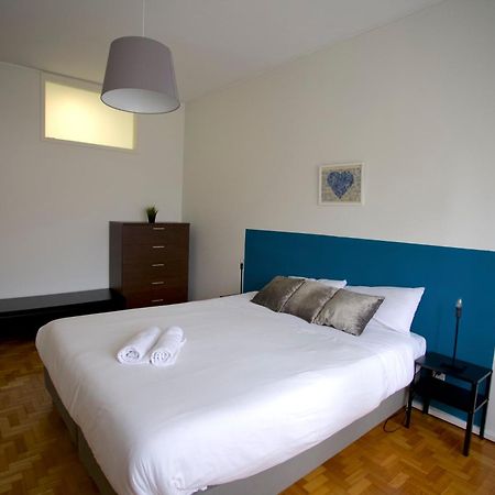 Downtown 3 Bedroom With Balcony - Quiet Street - Family Friendly - Groups بورتو المظهر الخارجي الصورة