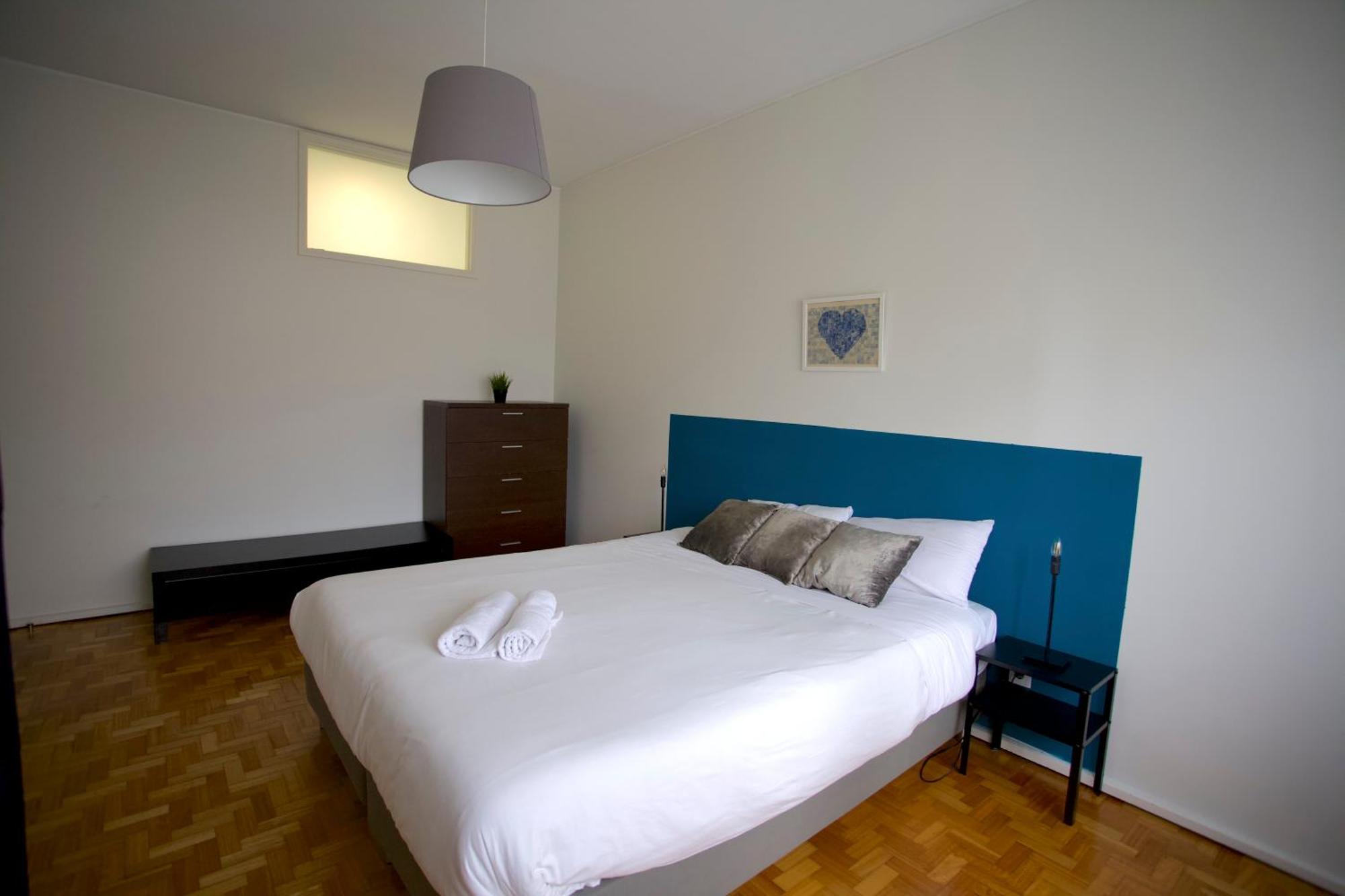 Downtown 3 Bedroom With Balcony - Quiet Street - Family Friendly - Groups بورتو المظهر الخارجي الصورة